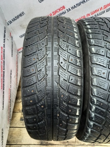 Kumho I'Zen Stud R17 225/60