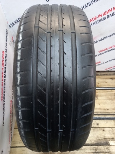 Goodyear EfficientGrip R19 235/45 (2)