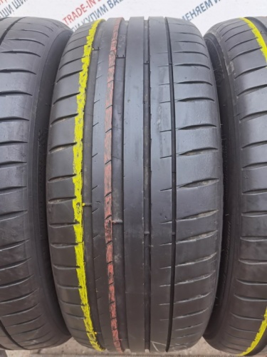 Michelin Pilot Sport 4 R19	225/45