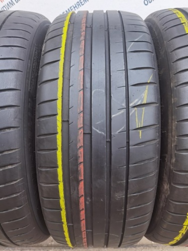 Michelin Pilot Sport 4 R19	225/45