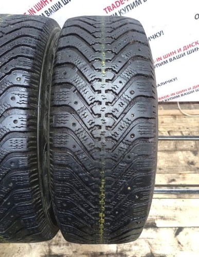 Goodyear UltraGrip 500 R18 255/55